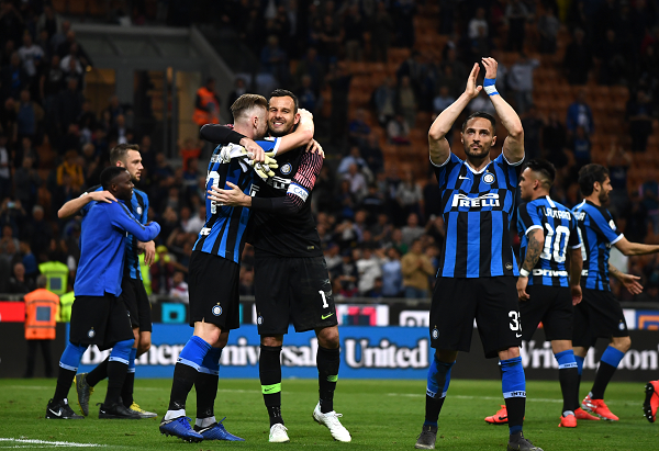 巴黎vs拜仁数据：巴黎25次射门9次射正，拜仁9次射门5次射正（数据战报：巴黎25射9正，拜仁9射5正）