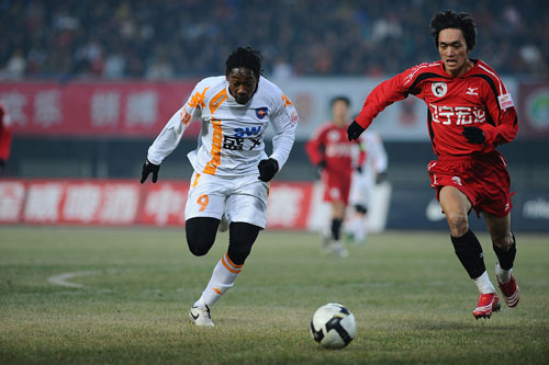 球迷：这球假得我都信了（球迷吐槽：这球假到离谱，我竟然信了）