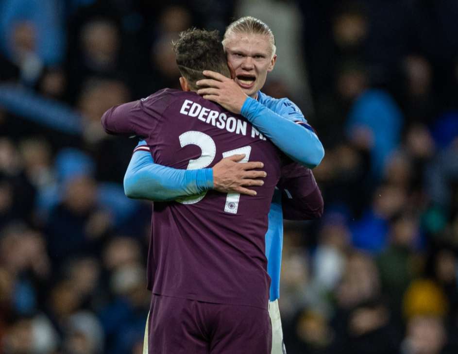 比利时11月世预赛大名单：库尔图瓦领衔，多库、特罗萨德在列（比利时公布11月世预赛名单：库尔图瓦压阵，多库、特罗萨德入选）