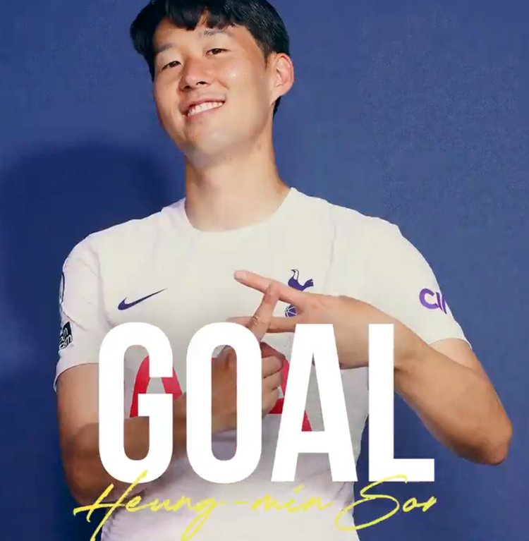 青岛记者：邵佳一大哥式的执教风格很适合当下中国足球的环境（青岛记者：邵佳一“大哥”式执教契合当前中国足坛环境）